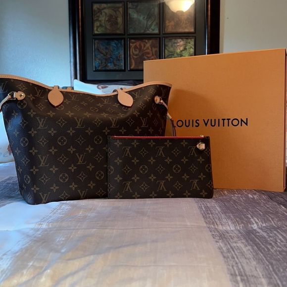 SOLD Louis Vuitton Monogram Neverfull MM Handbag - Picture 2 of 15